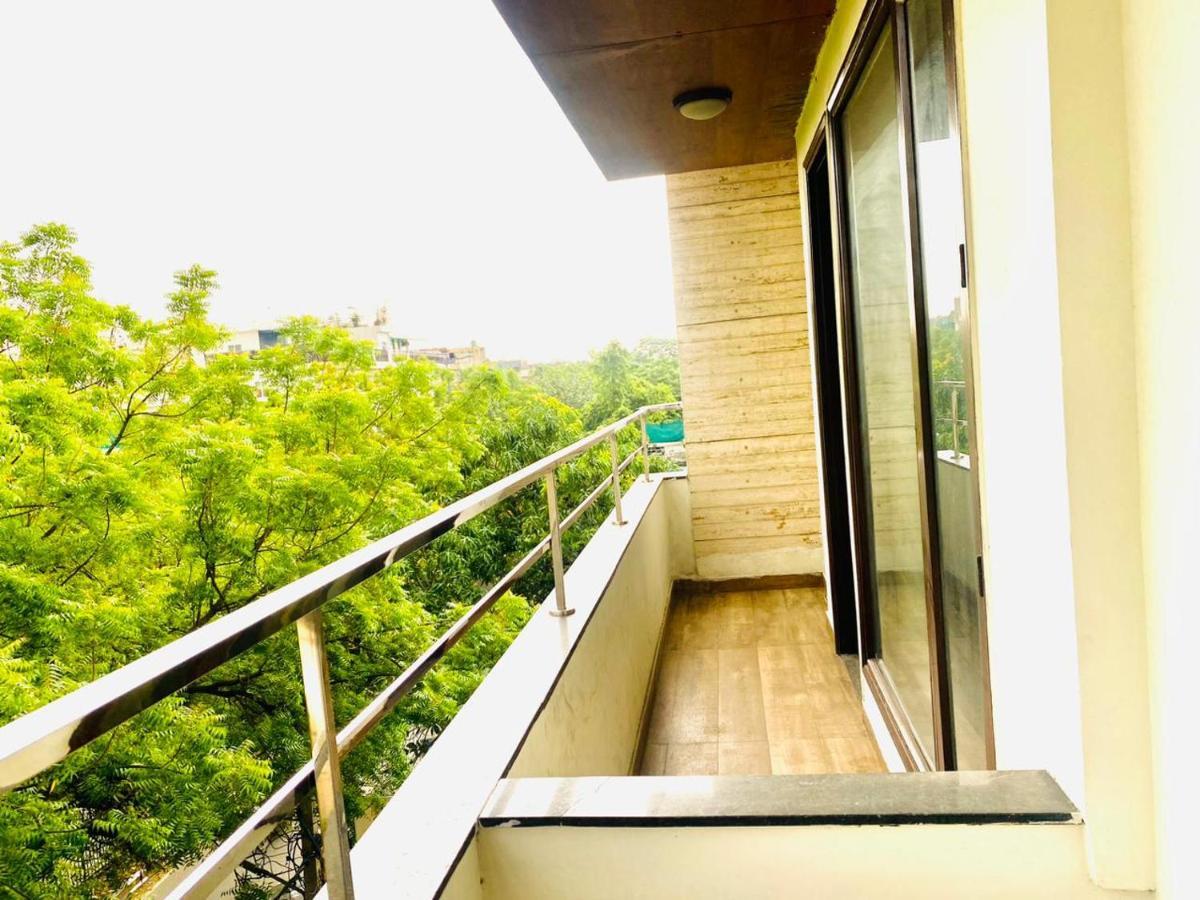 Qotel Hotel Rajouri Garden Above Ritu Marbles, Near Rajouri Garden Metro Station-Couple Friendly New Delhi Exteriör bild